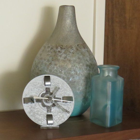 Silver Desk Clock - Silver Hammered Look 3.5"..............425 - Picture 2 of 3